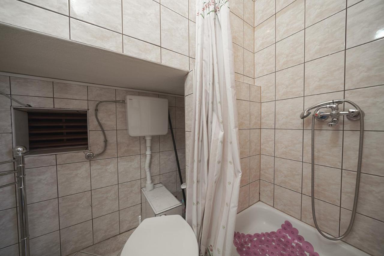 Apartmani Krizanovic Vodice Bagian luar foto