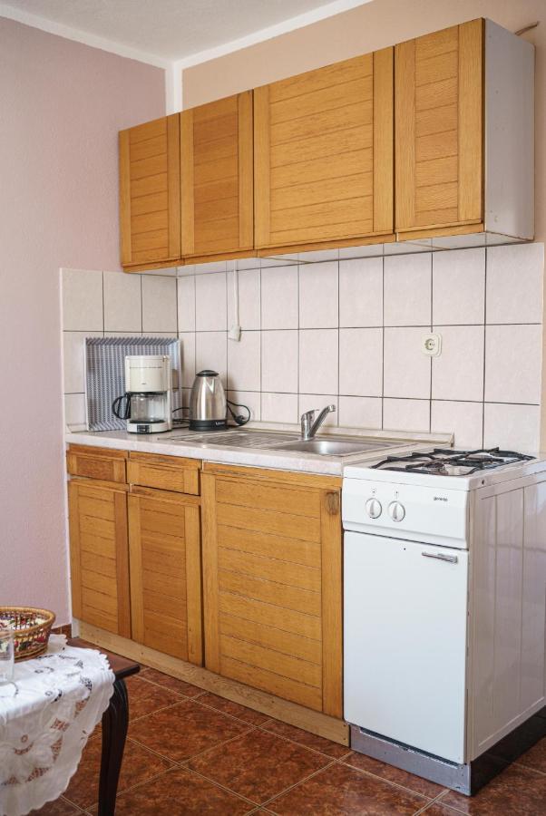 Apartmani Krizanovic Vodice Bagian luar foto