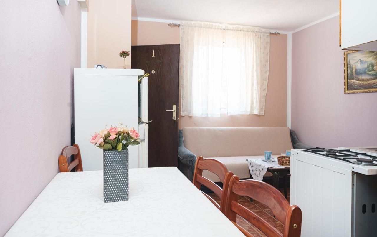 Apartmani Krizanovic Vodice Bagian luar foto