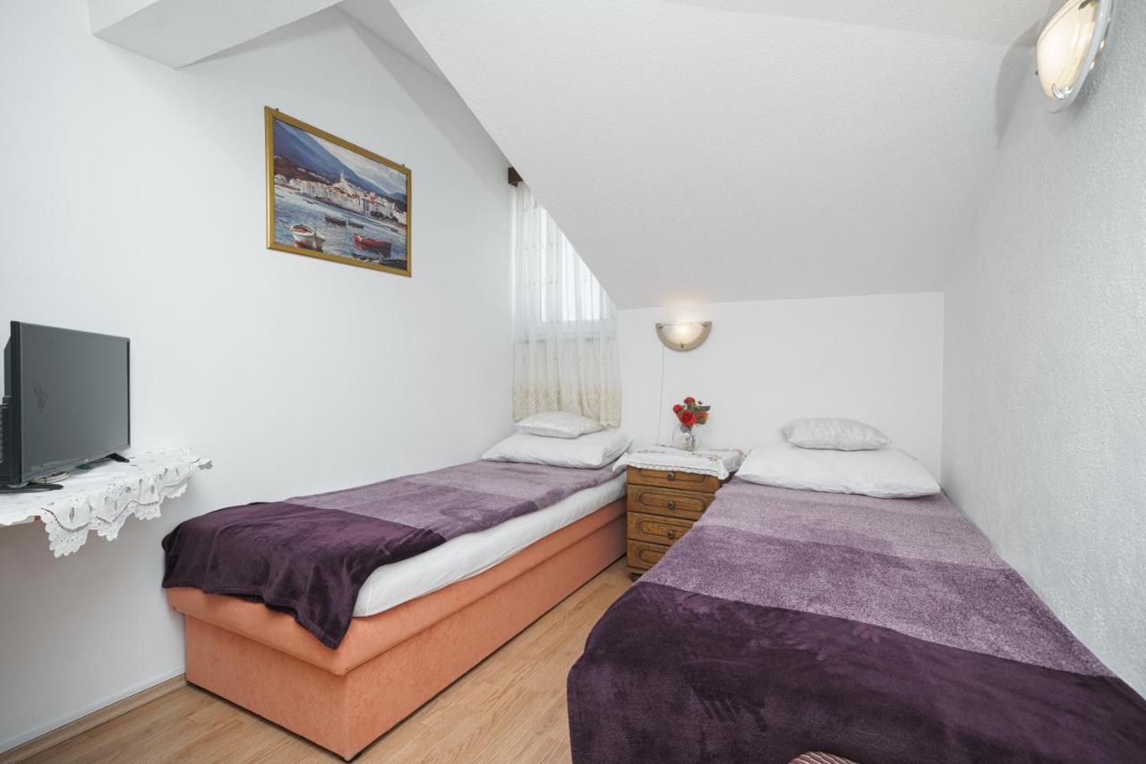 Apartmani Krizanovic Vodice Bagian luar foto
